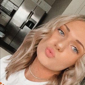 Meet your Posher, Mallorie